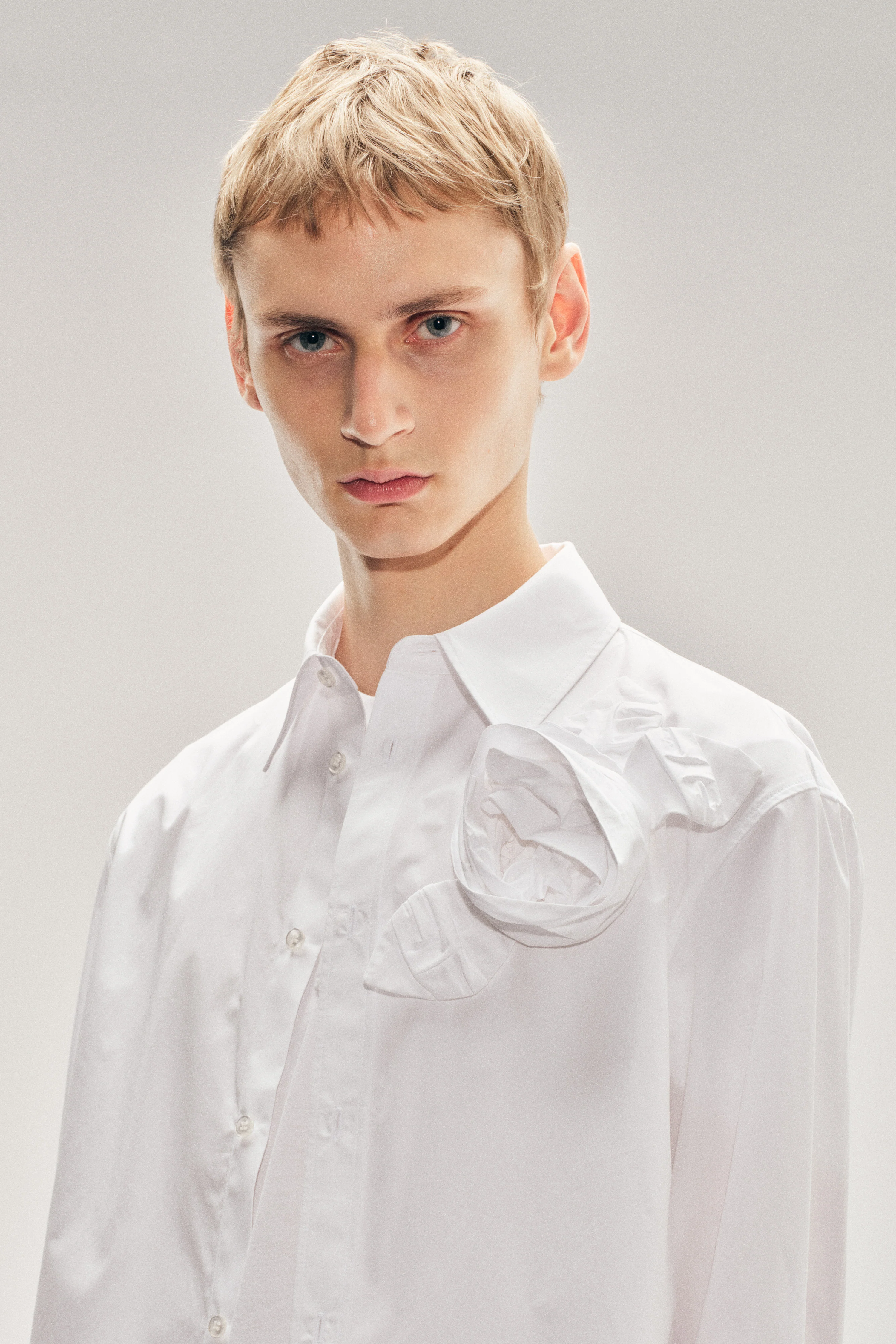 Pressed Rosette Easy Shirt - Image 4